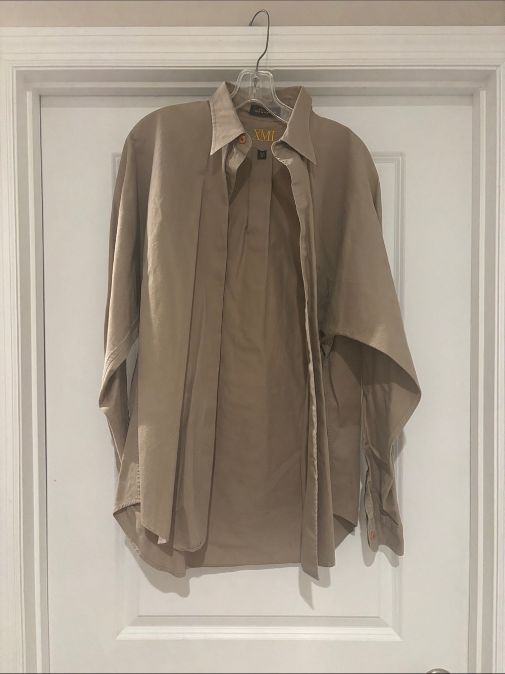 Men’s thick cotton button up collared shirt.
